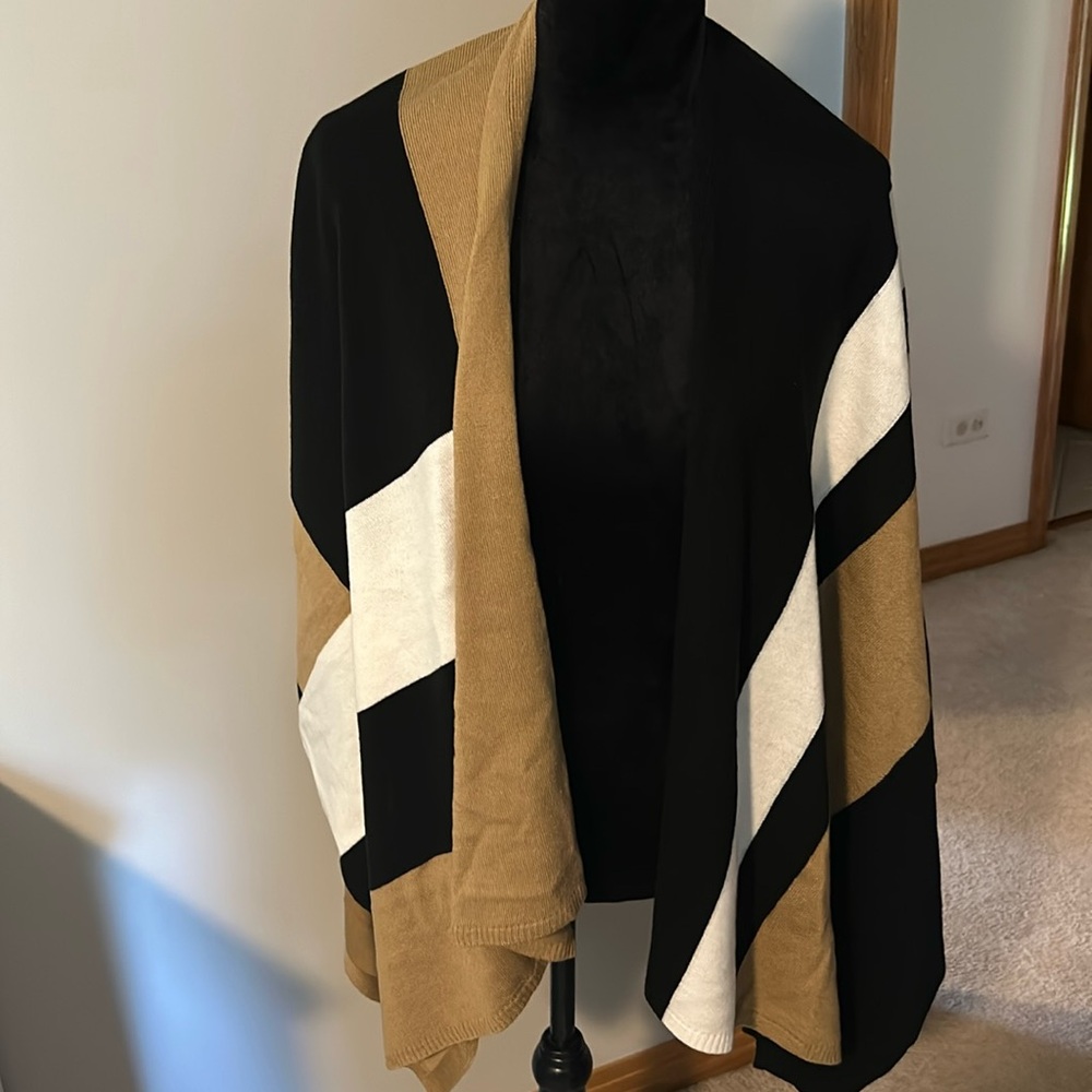 NWOT Shawl